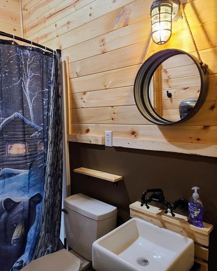 Smoky Hollow Outdoor Resort Covered Wagon เซอเวียร์วีล ภายนอก รูปภาพ